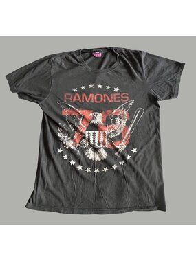 Ramones 1976 Tour T-Shirt With Bold Eagle Graphic And Concert Dates On Back Blac